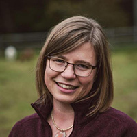 Tessa Lowinske Desmond