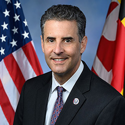 Former Representative John Sarbanes '84