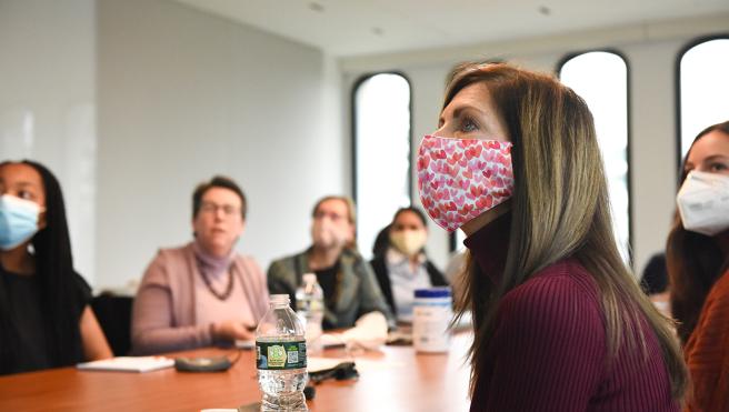 N.J. First Lady Tammy Murphy speaks with SPIA students in a conference room