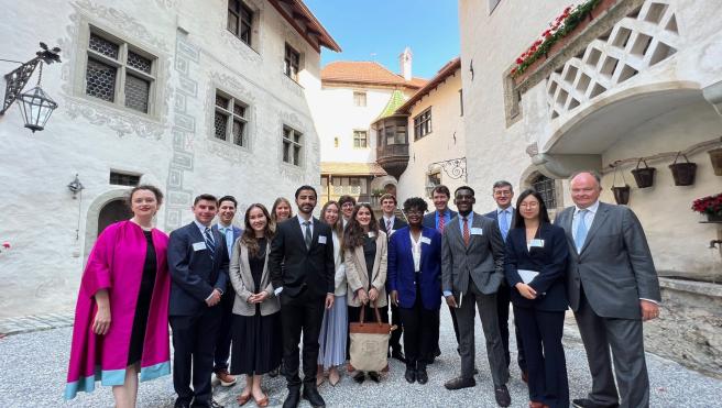 Delegation in the courtyard of Schloss Vaduz