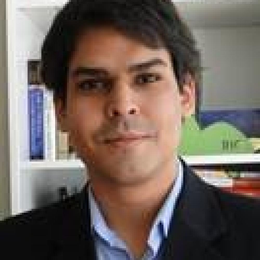 Dr. Fernando Cavalcante