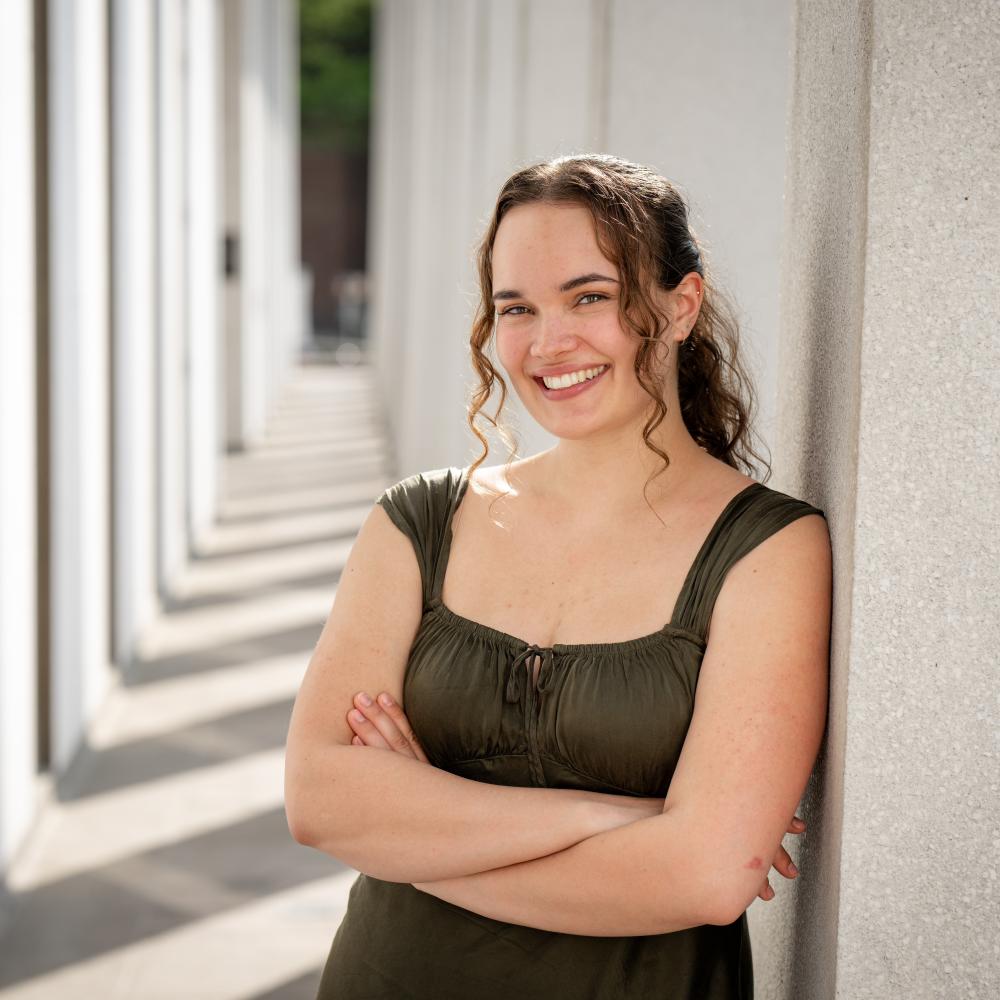 Olivia Ragan headshot