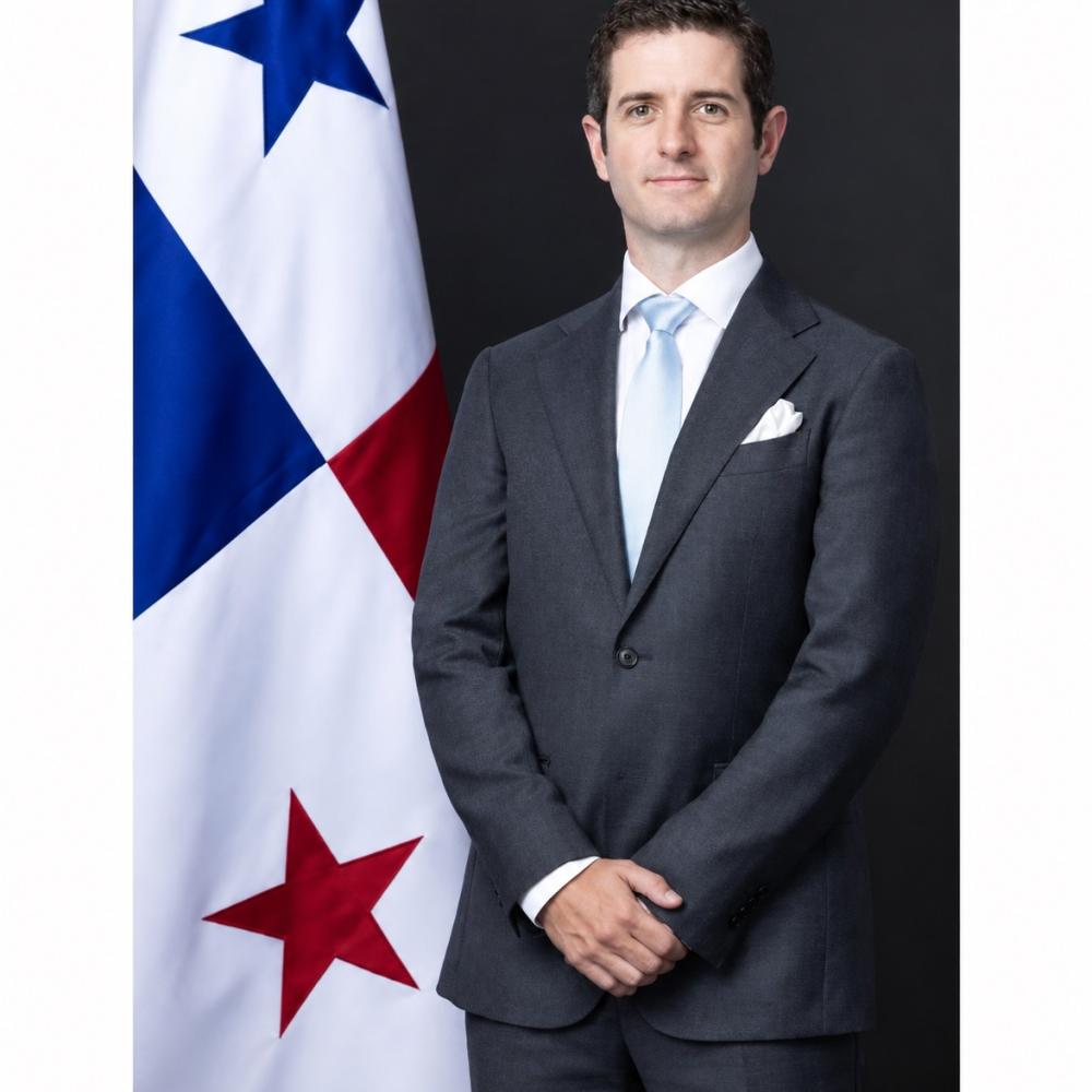 Carlos Arturo Hoyos 