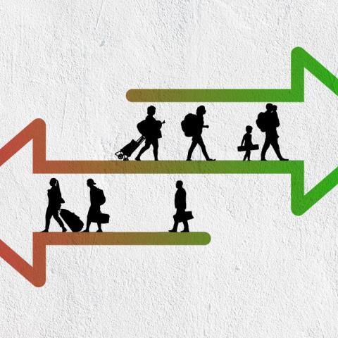 graphic of two arrows pointing in opposite directions